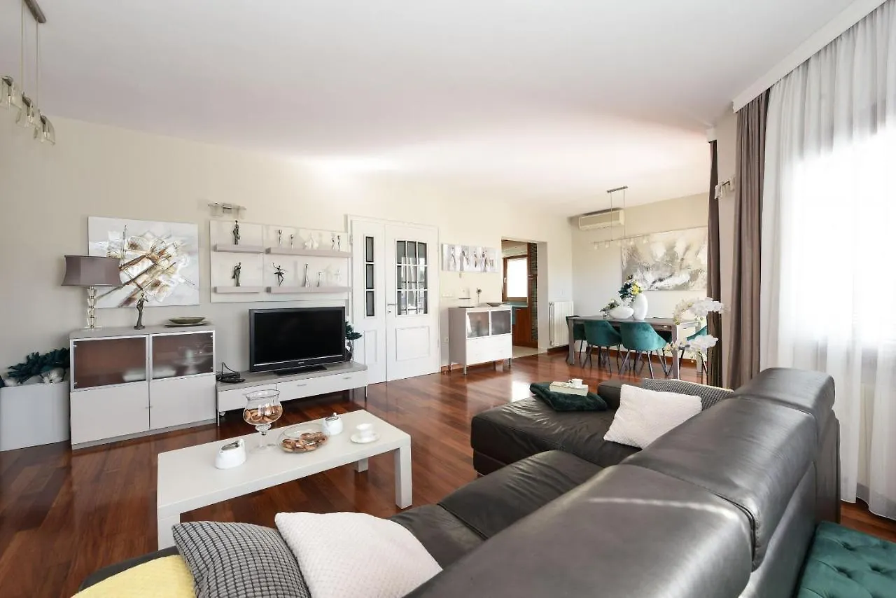 Villa Antea Zadarvillas 0*, Zadar Chorvatsko